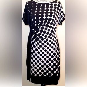 Dots Black and White